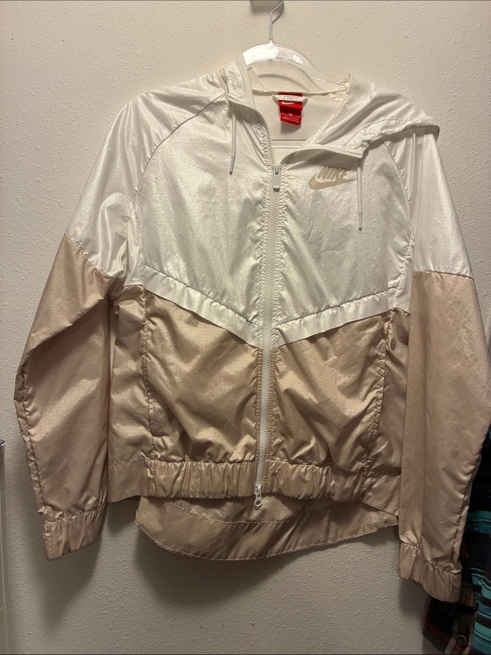 Nike Women's Two-Tone White and Beige Utility Windbreaker Jacket